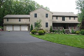Roomy 5 Bedroom Home with  All The Upgrades and 5 Car Garage in Riegelsville, PA (Photo 11 of 11)