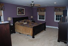Roomy 5 Bedroom Home with  All The Upgrades and 5 Car Garage in Riegelsville, PA (Photo 7 of 11)