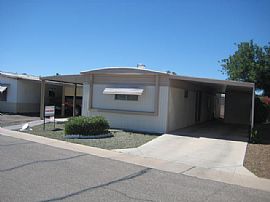 Freshly Painted 2 Bedroom with $99 Move in Specials!!  in Peoria, AZ