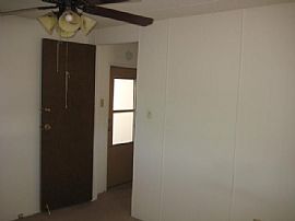 Freshly Painted 2 Bedroom with $99 Move in Specials!!  in Peoria, AZ (Photo 3 of 12)
