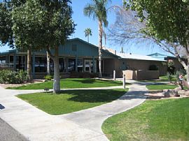 Freshly Painted 2 Bedroom with $99 Move in Specials!!  in Peoria, AZ (Photo 7 of 12)