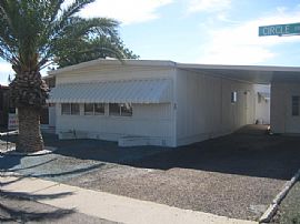 Spacious 2 Bedroom Mobile Home for $600 a Month! Great Deal! in Peoria, AZ (Photo 2 of 12)