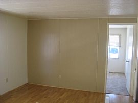 Newly Remodeled 2 Bedroom Home! $99 Move in Special! in Peoria, AZ (Photo 10 of 11)