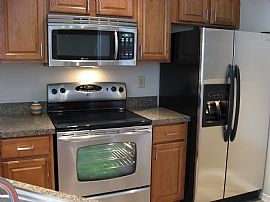 Windsor Park Luxury 2nd Floor Condo on Tennis Courts!! in Gainesville, FL (Photo 5 of 12)