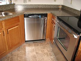 Windsor Park Luxury 2nd Floor Condo on Tennis Courts!! in Gainesville, FL (Photo 7 of 12)