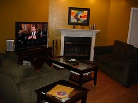 Luxury 2 Bedroom Condo - Near Hubbard Park in Meriden, CT (Photo 2 of 8)