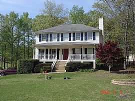 Beautiful 4 Bedroom Family Home in Quiet Neighborhood in Calera, AL