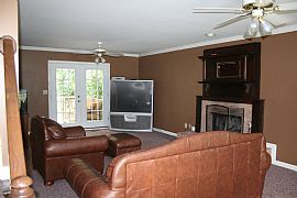 Beautiful 4 Bedroom Family Home in Quiet Neighborhood in Calera, AL (Photo 4 of 5)