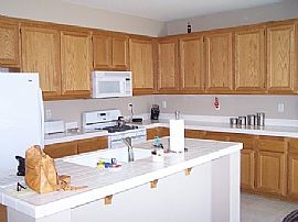 Great 4 Bedroom Home with  Bonus Room Plus Loft!! in Corona, CA (Photo 3 of 6)