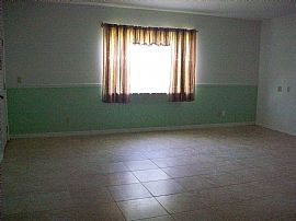 Great 4 Bedroom Home with Bonus Room - One Block From Lake Toho in Saint Cloud, FL (Photo 5 of 5)