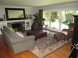Pristine 4 Bedroom Home Near Stanford University in Menlo Park, CA (Photo 3 of 12)