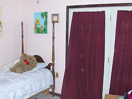 Cozy 2 Bedroom Home in Cleveland's West Side in Cleveland, OH (Photo 7 of 8)