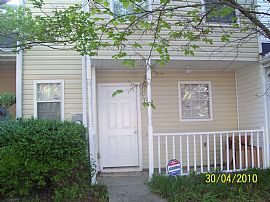 Beautiful 2 Bedroom Townhouse in Family Friendly Subdivision in Lithonia, GA