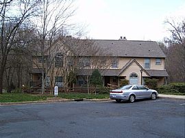 Prestigious 2 Bedroom Condo Near South Park in Charlotte, NC