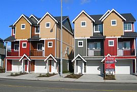 Newer Townhomes  Near Tacoma Mall in Tacoma, WA