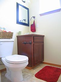 Newer Townhomes  Near Tacoma Mall in Tacoma, WA (Photo 6 of 6)