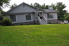 Charming 3 Bedroom Bay View Home on Spanish Fort Bluff   in Spanish Fort, AL (Photo 2 of 12)