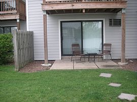 Large 1 Bedroom Apartment with Lake View  in Hoffman Estates, IL (Photo 7 of 8)