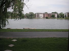 Large 1 Bedroom Apartment with Lake View  in Hoffman Estates, IL