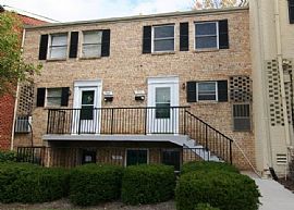Stylish, Updated 2 Bedroom Condo - Min From Old Town Alexandria in Alexandria, VA