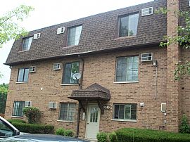 2 Bedroom Appartment Near Everything in Glendale Heights, IL (Photo 1 of 12)