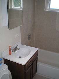 Newly Rehabbed 2br Near Loyola and Hines Hospitals in Maywood, IL (Photo 4 of 6)