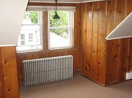 Renovated Cozy Apartment - Utilities Included! in Baltimore, MD (Photo 4 of 6)