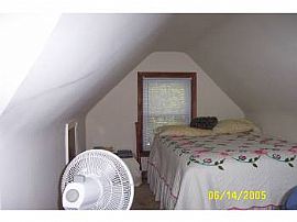 Renovated Cozy Apartment - Utilities Included! in Baltimore, MD (Photo 5 of 6)
