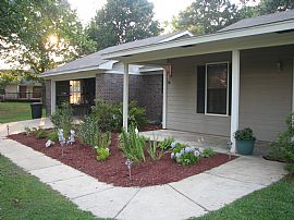 Spacious 3 Bedroom Home with Covered Patio in New Hope in Columbus, MS (Photo 2 of 12)