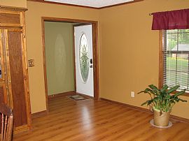 Spacious 3 Bedroom Home with Covered Patio in New Hope in Columbus, MS (Photo 7 of 12)