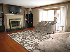 Gorgeous 3 Bedroom Home with Many Updates in Mequon, WI (Photo 4 of 9)