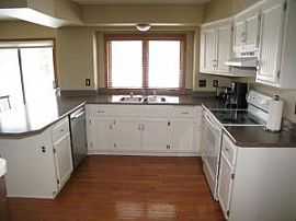 Gorgeous 3 Bedroom Home with Many Updates in Mequon, WI (Photo 8 of 9)