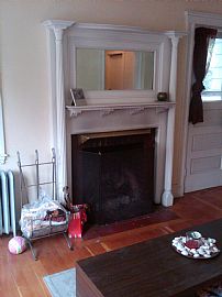 Very Nice 4 Bedroom Apartment with Hardwood Floors in Newton, MA (Photo 3 of 5)
