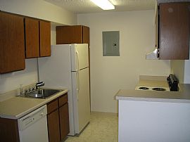 Centrally Located 2 Bedroom Home with Mountain Views in Denver, CO (Photo 2 of 11)