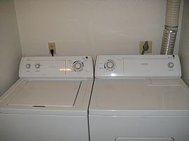 Centrally Located 2 Bedroom Home with Mountain Views in Denver, CO (Photo 3 of 11)