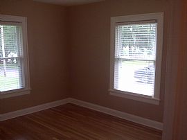 Newly Renovated 3 Bedroom Home Near Veterans' Hospital in Kansas City, MO (Photo 3 of 6)