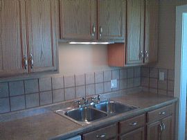 Newly Renovated 3 Bedroom Home Near Veterans' Hospital in Kansas City, MO (Photo 4 of 6)