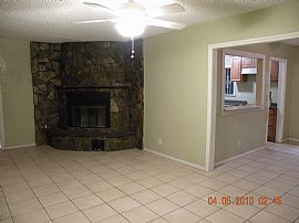 Large, Clean, 3 Bedroom Home with Large Backyard and Shed in Las Vegas, NV (Photo 3 of 4)