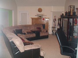 Beautiful 5 Bedroom Home with Split Floor Plan in Sumter, SC (Photo 3 of 10)