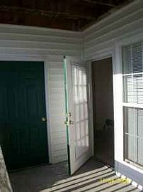Grand 2 Bedroom Apartment - Walking Distance to CCU and HGTC! in Conway, SC (Photo 4 of 6)