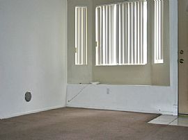 Great Spacious 3 Bedroom Townhouse with Gas-Only Fireplace in Pomona, CA (Photo 3 of 6)