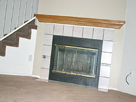 Great Spacious 3 Bedroom Townhouse with Gas-Only Fireplace in Pomona, CA (Photo 4 of 6)