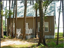 3 Bedroom 2 Bath Victorian Lake Home with Many Special Features in Baxley, GA (Photo 6 of 12)