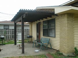 Huge 4 Bedroom Home with New Carpet and Laminate Wood Floors in Duncanville, TX (Photo 9 of 9)