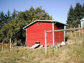 Quaint 3 Bedroom Home with 1800 Sq. Ft. on Nearly 5 Acres in Gaston, OR (Photo 8 of 8)
