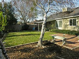 Arden Arcade 2 Bedroom Cottage Style Home with Wood Floors in Sacramento, CA (Photo 5 of 5)