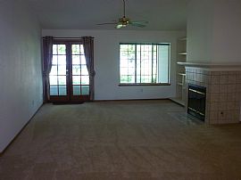 Beautiful 3 Bedroom Patio Home in Lakewood Hills in Windsor, CA (Photo 2 of 4)