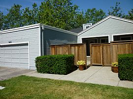Beautiful 3 Bedroom Patio Home in Lakewood Hills in Windsor, CA (Photo 3 of 4)