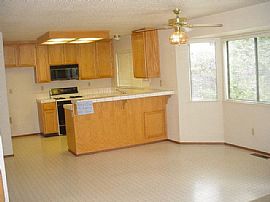 Cozy 3 Bedroom Home on Rio Ruso Drive in Windsor  in Windsor, CA (Photo 3 of 3)