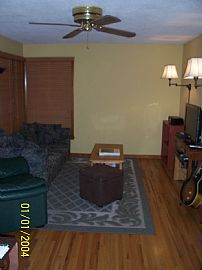 Cute, Cozy Bungalow Style Home in Como Park in Saint Paul, MN (Photo 1 of 7)